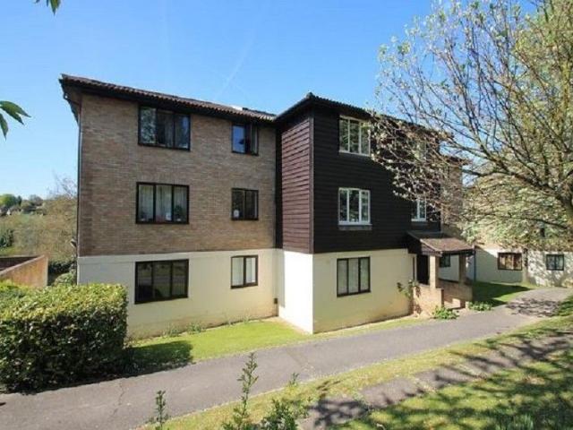 Studio for rent in London Borough of Croydon, Purley