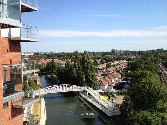 Apartment for rent in Alperton, Greater London