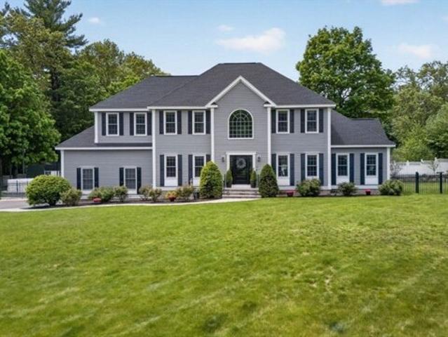 House for sale in North Reading, Massachusetts