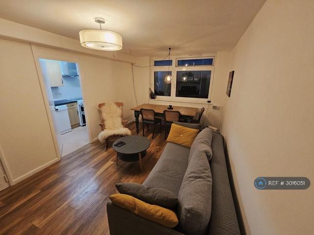 Apartment for rent in West Kensington, Greater London