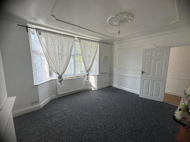 Apartment for rent in London Borough of Barking and Dagenham, Greater London