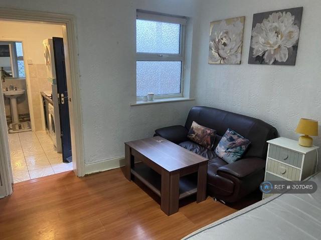 Apartment for rent in London Borough of Barking and Dagenham, Greater London