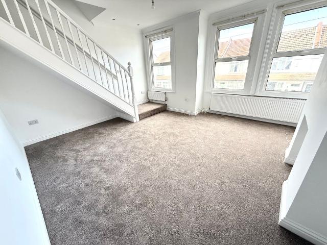 House for rent in Alton Barnes, Essex