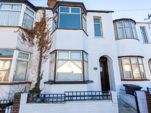 House for rent in Alton Barnes, Essex