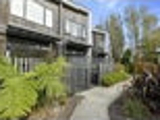 Townhouse for rent in Days Bay, Wellington
