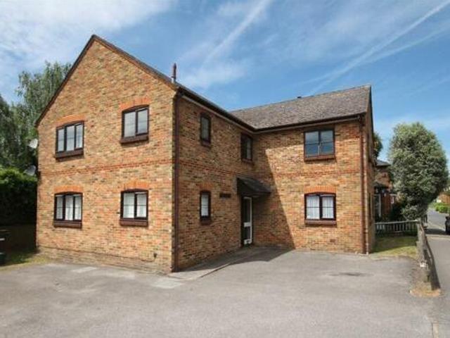 House for sale in Pachesham Park, Surrey