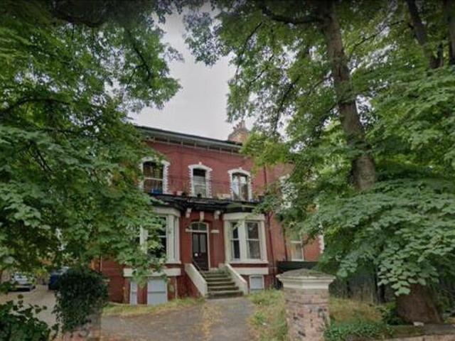 House for rent in Calderstones