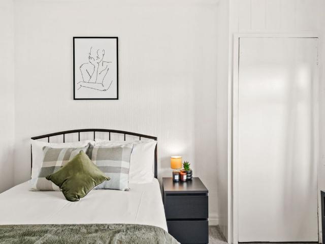 Room for rent in London Borough of Ealing, Perivale