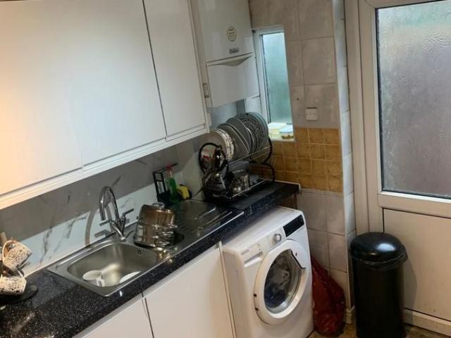 Apartment for rent in Harrow Weald, Greater London