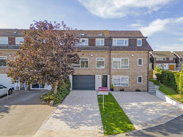 House for rent in Ingatestone and Fryerning, Navestock Side