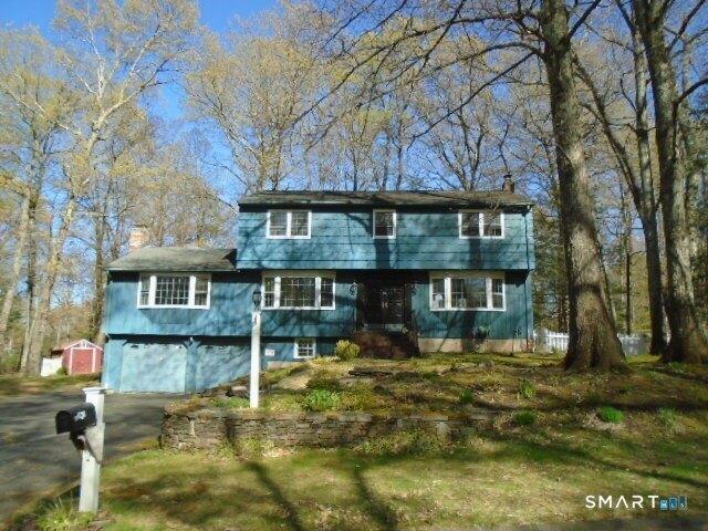 House for sale in Simsbury, Connecticut