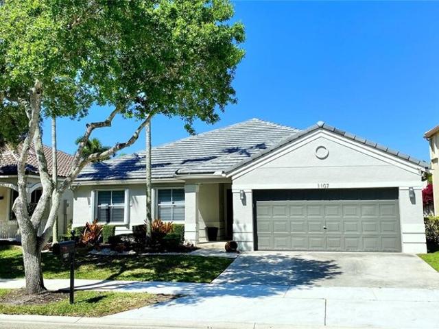 House for sale in Weston
