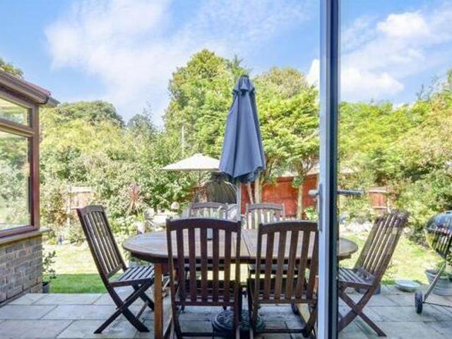 House for sale in Bromstone, Acol