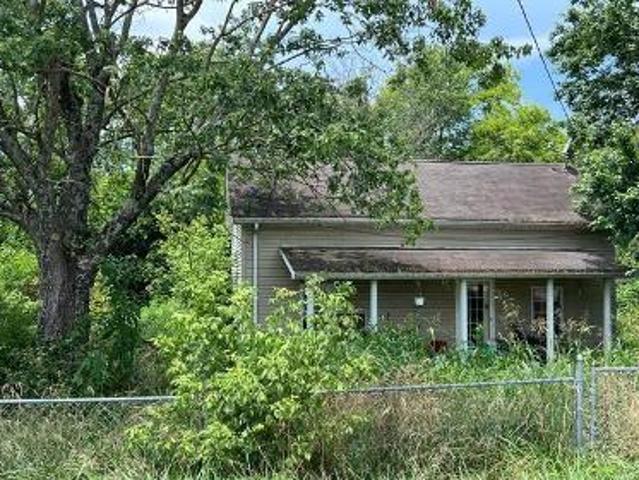 House for sale in Coxs Creek