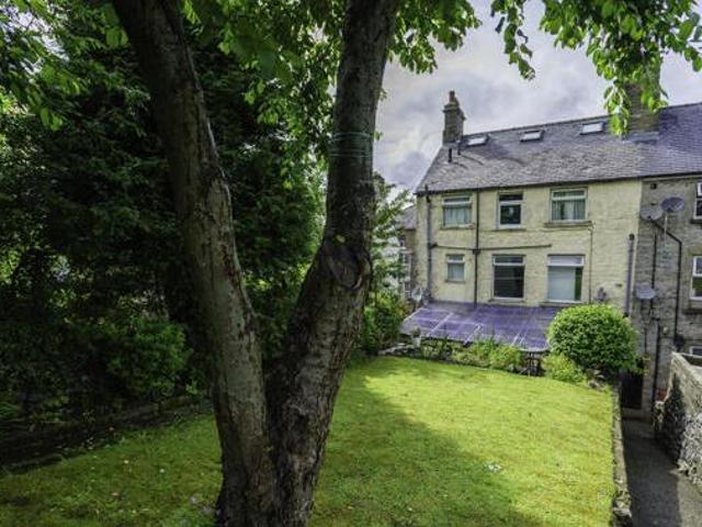 House for sale in Charlesworth, East Midlands