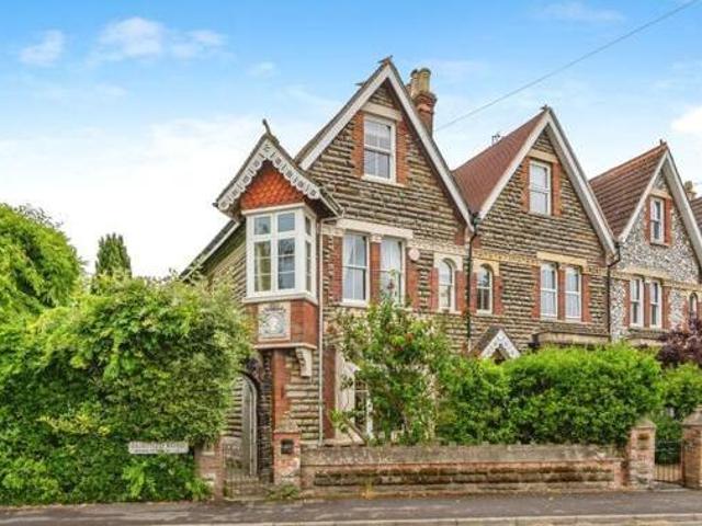 House for sale in Spring Vale, Hampshire