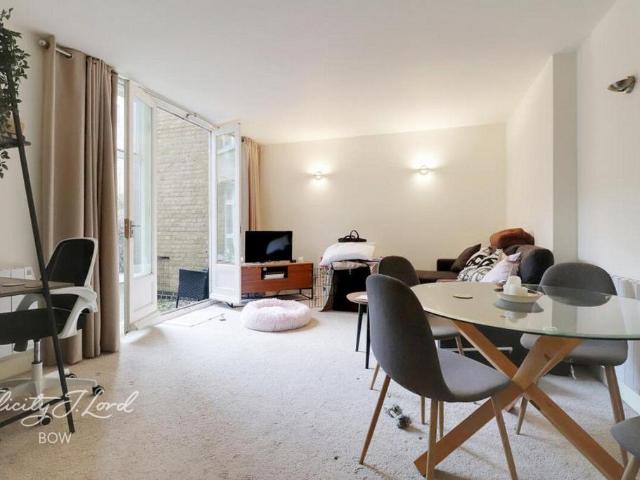 Apartment for rent in Old Ford, Greater London