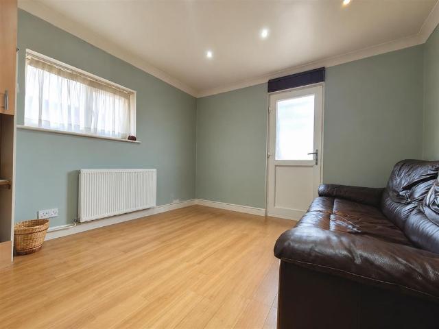 Apartment for rent in Upper Edmonton, Edmonton
