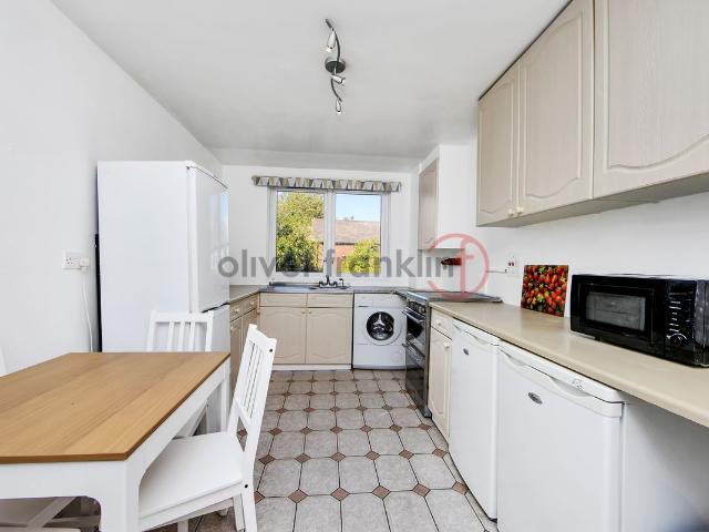 Apartment for rent in Bromley-by-Bow, Bow