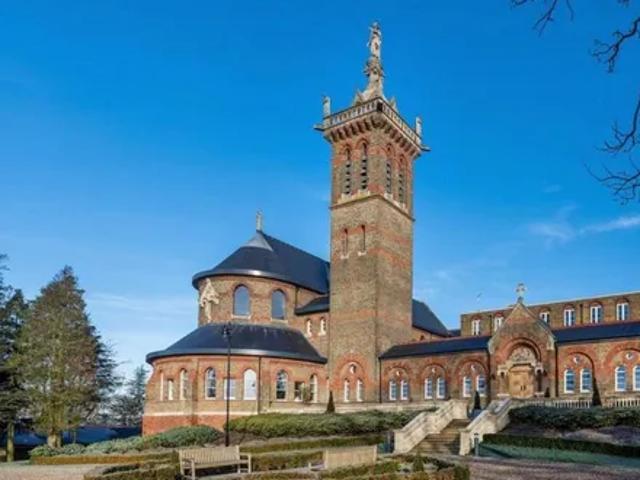 House for rent in Mill Hill, Greater London