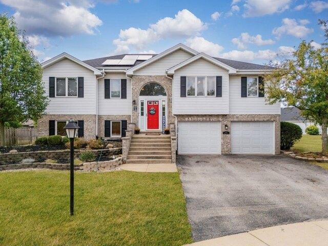 House for sale in Monee