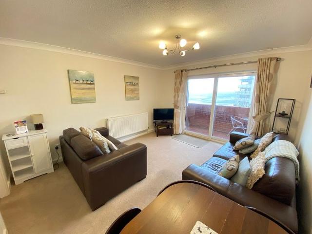 Apartment for rent in Rotherslade, Newton
