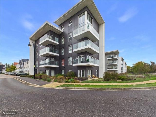 Apartment for rent in Green Park Village, Reading