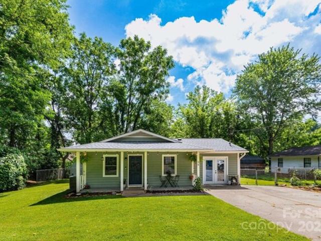 House for sale in Clyde