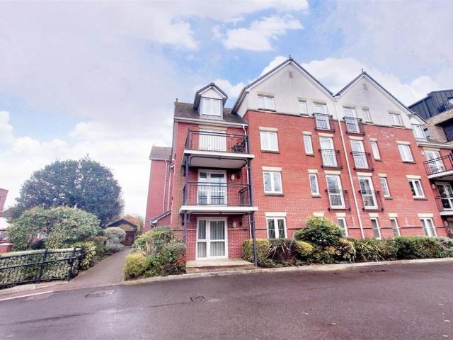 Apartment for rent in Eastleigh, Helford