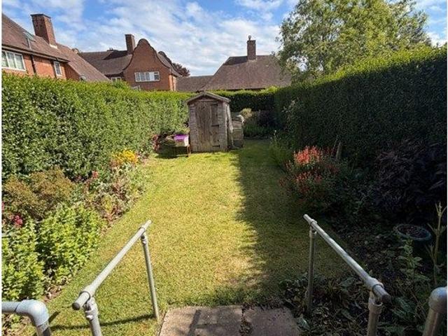 House for rent in London Borough of Hounslow, Greater London