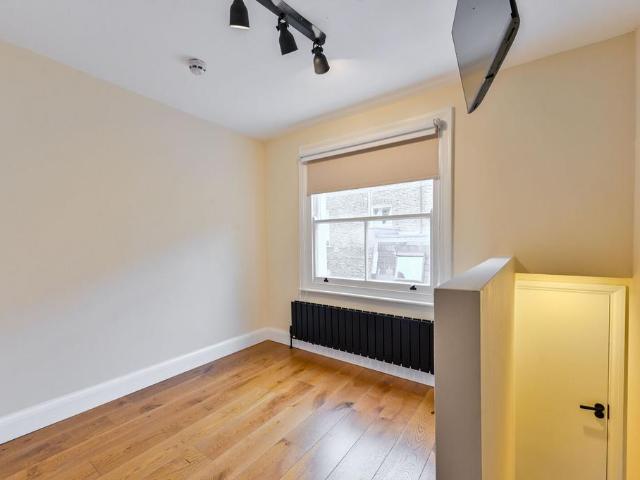 Apartment for rent in London Borough of Hammersmith and Fulham, Greater London