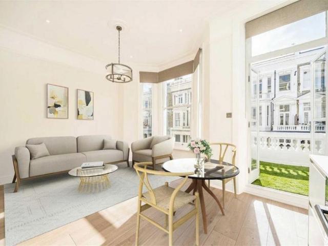 House for rent in West Kensington, Greater London