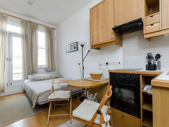 Studio for rent in West Kensington, Greater London