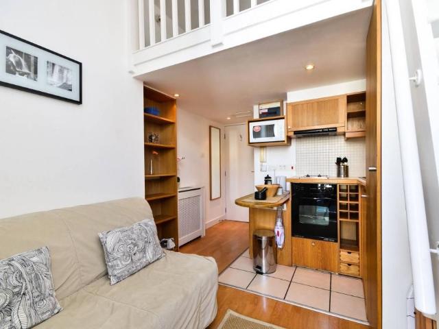Studio for rent in London Borough of Hammersmith and Fulham, Greater London
