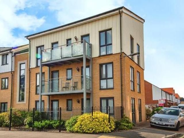 House for sale in South Ockendon, Essex