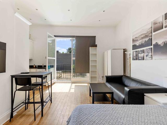 Apartment for rent in London Borough of Lewisham, Lower Sydenham