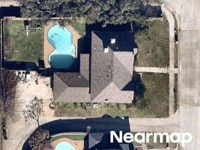 House for sale in Allen