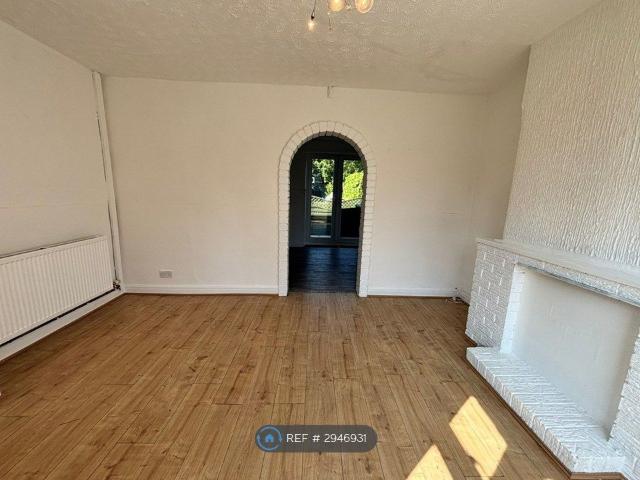 House for rent in Barton upon Irwell, Salford