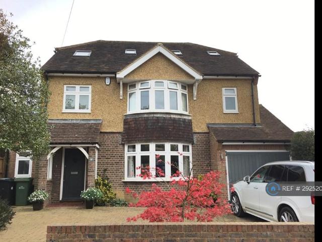 House for rent in Hatching Green, Five Acres
