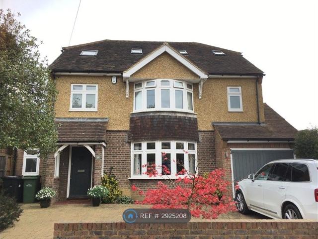 House for rent in Hatching Green, Five Acres