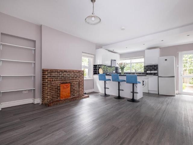 Apartment for rent in Streatham, Greater London