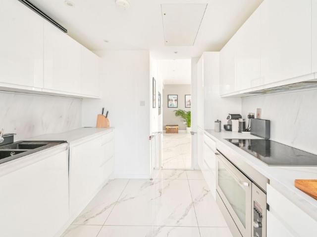 Apartment for rent in Blackwall, Greater London