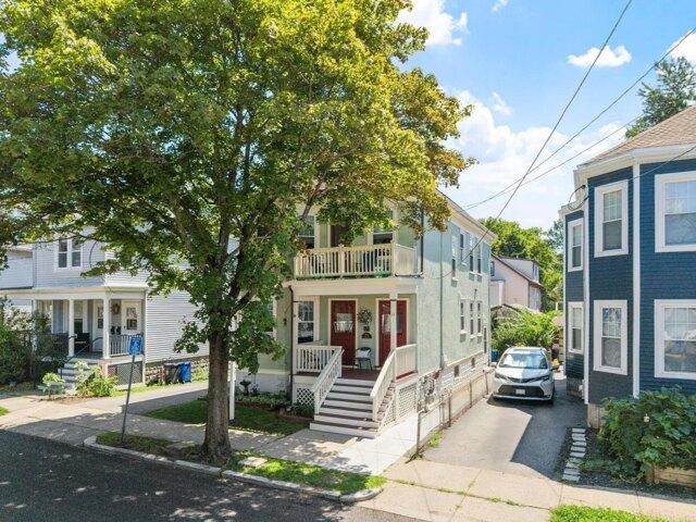 Condo for sale in Arlington, Middlesex County