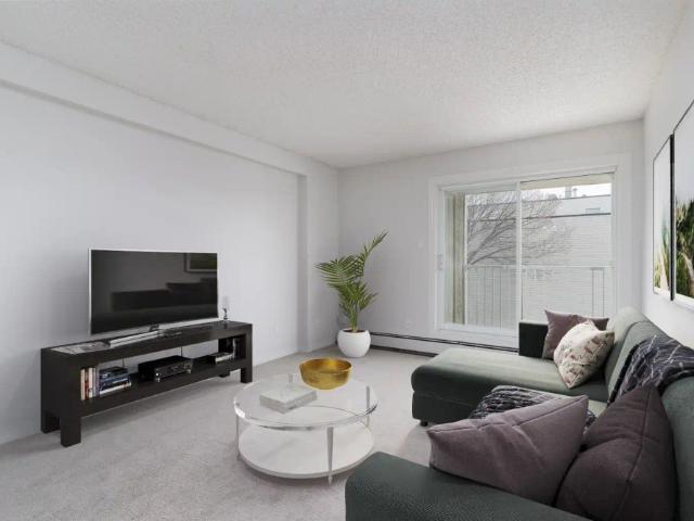 Apartment for rent in Blue Quill, Edmonton