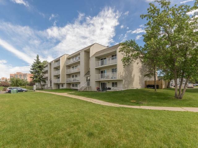 Apartment for rent in Wedgewood, Alberta