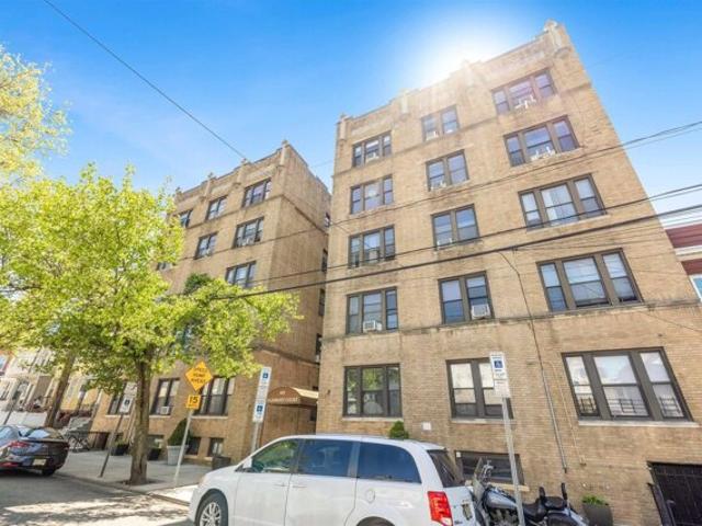Condo for sale in Hudson, New Jersey