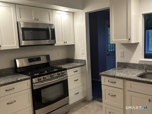Condo for sale in Monroe, Connecticut