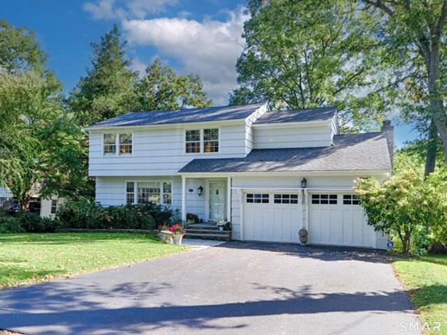 House for sale in Stratfield, Fairfield