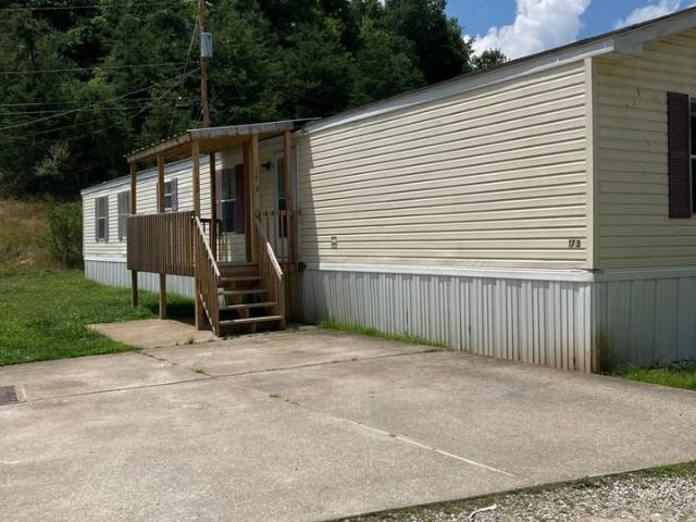 Apartment for rent in Kenna, West Virginia