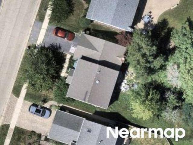 House for sale in Chesapeake Farms, Grayslake